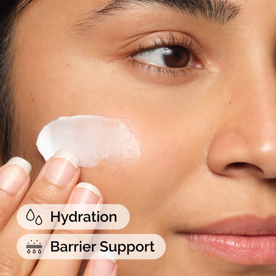 natural-moisturizing-factors-ha-z7 ord-natural-moisturizing-factors-ha-model-application-with-benefits.jpg